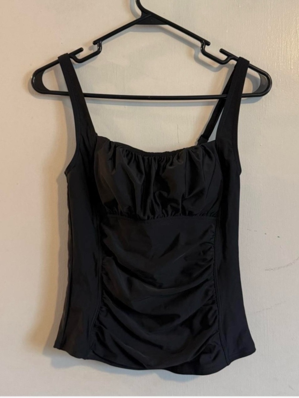 NWT Venus black ruched tankini swim top size 6 Black ruched tank top